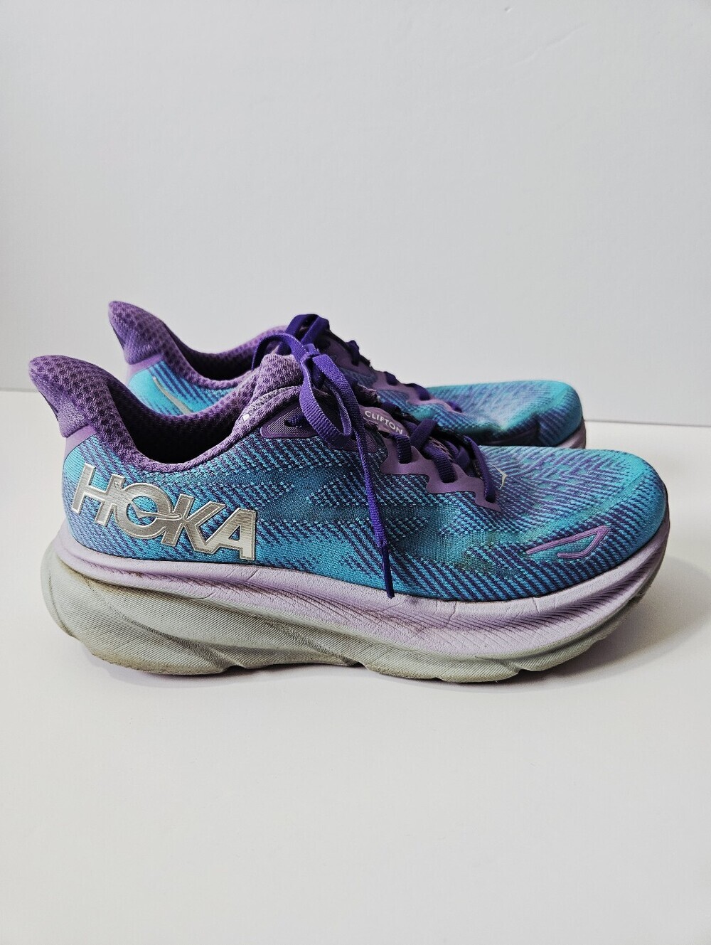 Hoka One One Clifton 9 Running Shoes Size 8 Chalk Violet
